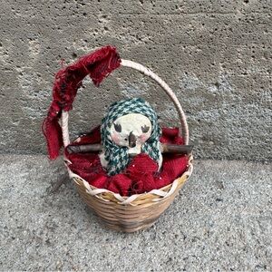 VTG 1996‎ Folk Art Sonwwoman Rustic Christmas